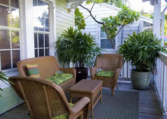 L'Habitation Guesthouse- Adult Exclusive