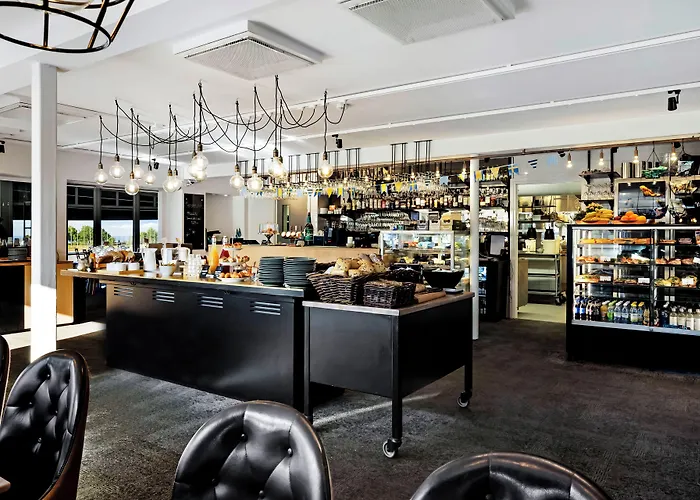 Ringenaes Hotell & Konferens