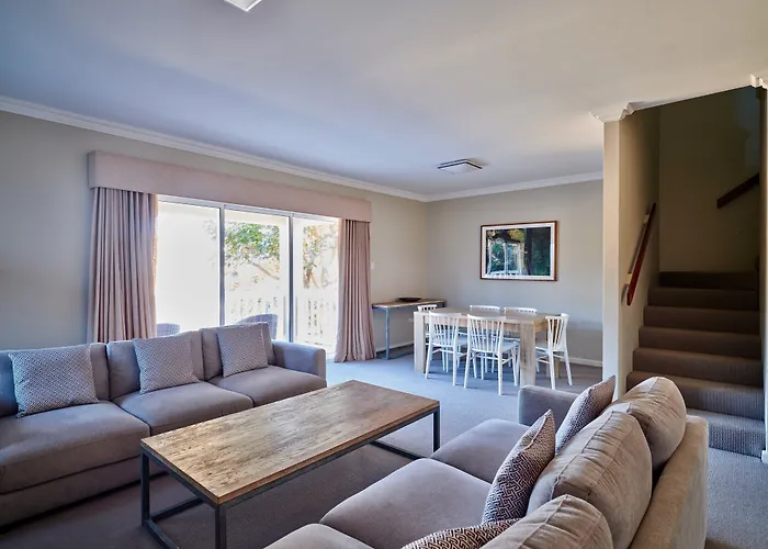 The Marina Hotel - Mindarie