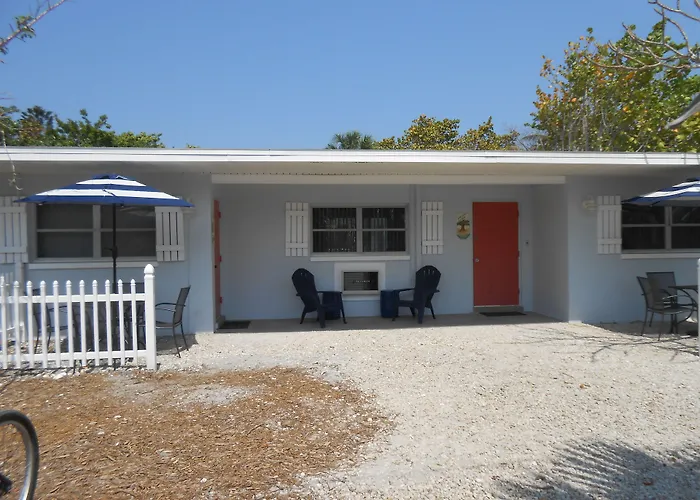 Sunshine Island Inn - Adults Only