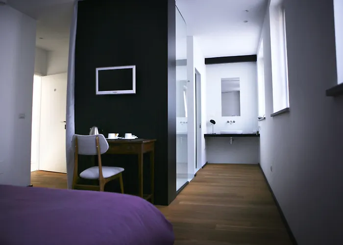 Mxp Rooms Guest House