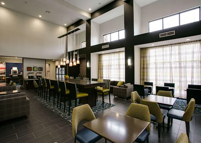 Hampton Inn & Suites Dallas/Ft. Worth Airport South