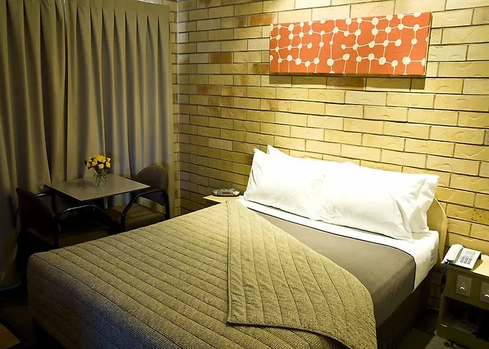 Starlight Motor Inn