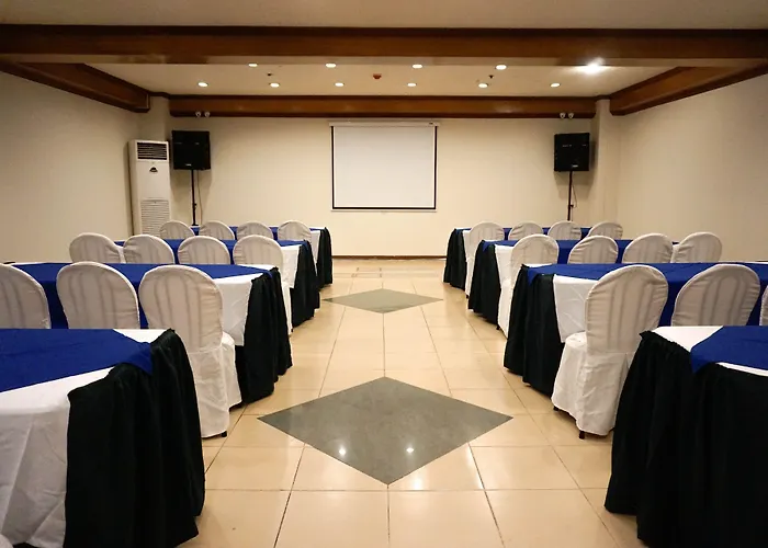 Crowne Garden Hotel Cebu