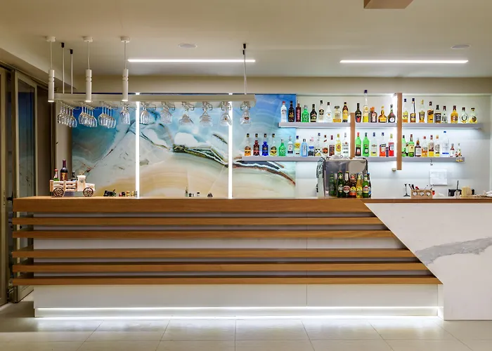 Marinos Beach Hotel