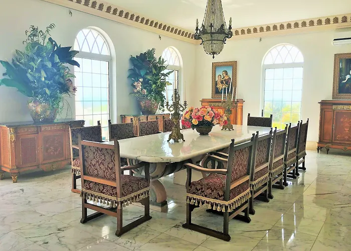 Ocean West Boutique Hotel