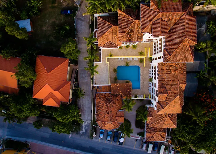 West Bay Colonial