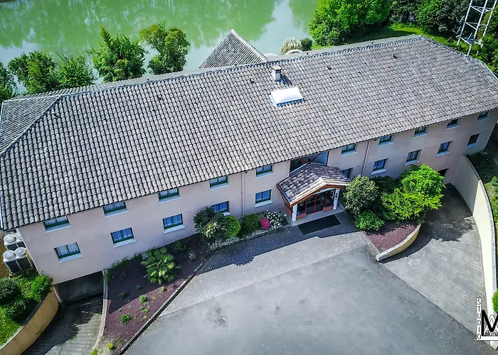 N'Atura Hotel