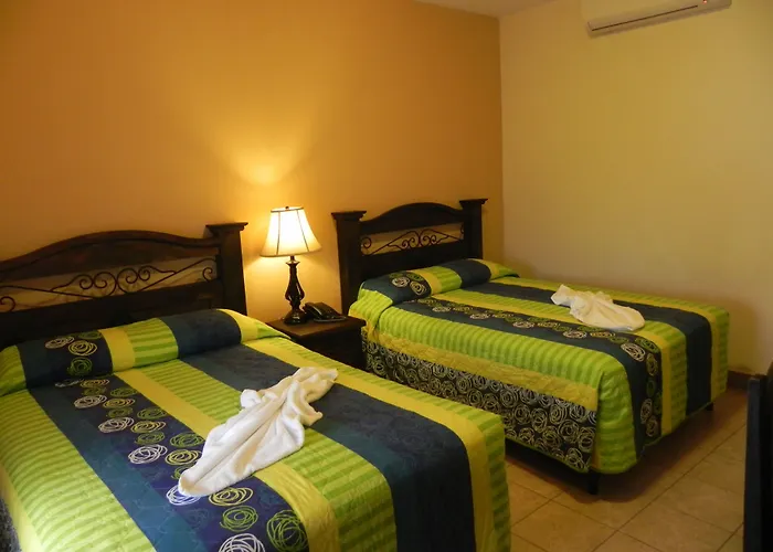 Hotel Puerto Libre