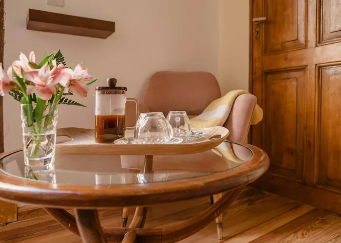 La Noire Petit Hotel