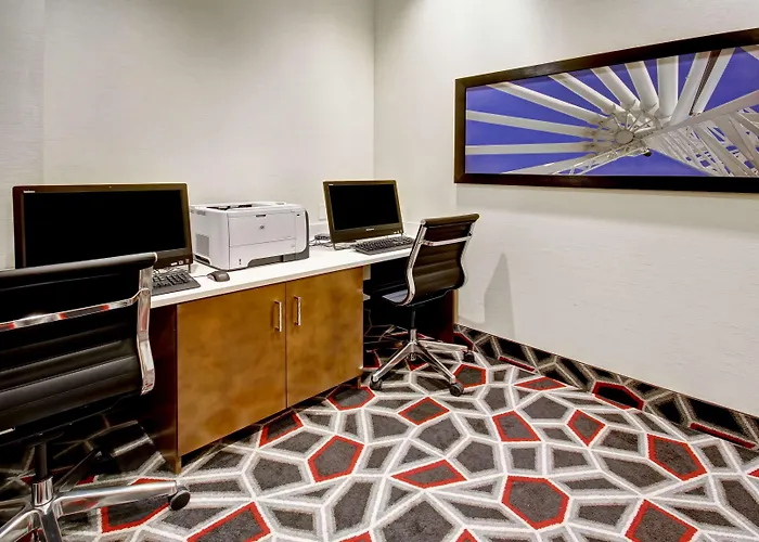 Hampton Inn & Suites - Medicine Hat