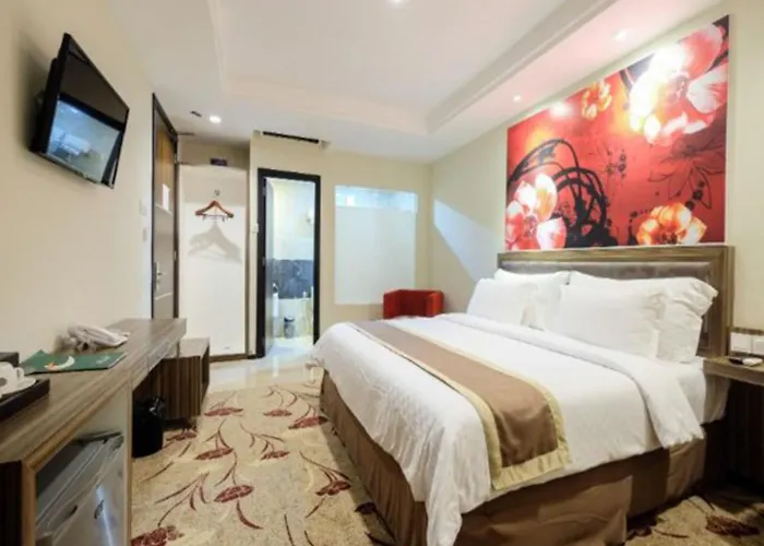 Travellers Hotel Phinisi