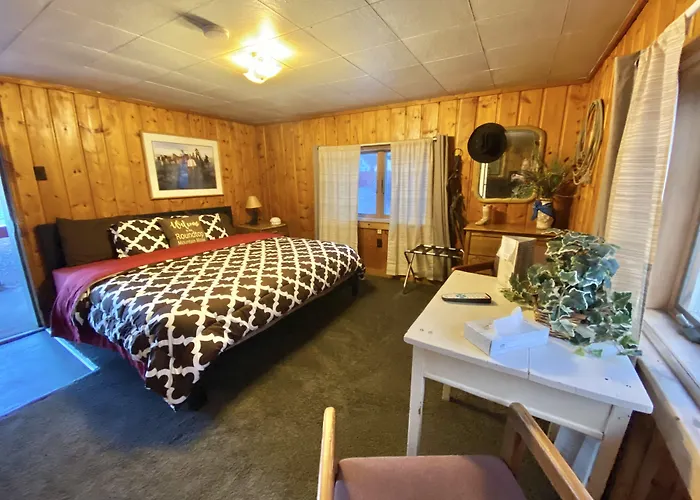 Roundtop Mountain Vista - Cabins And Motel
