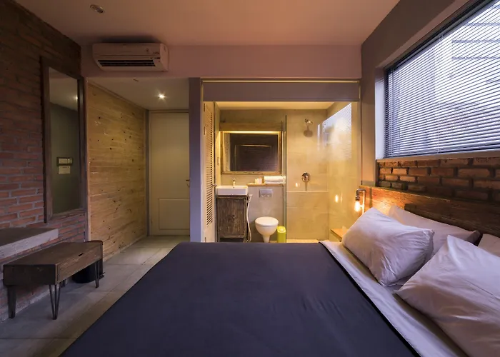 Summerbird - Bed And Brasserie