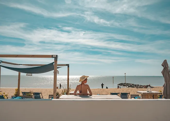 Hotel Le Rivage Vue Sur Mer - Chatelaillon-Plage