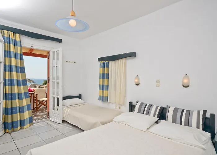 Ydreos Studios & Apartments