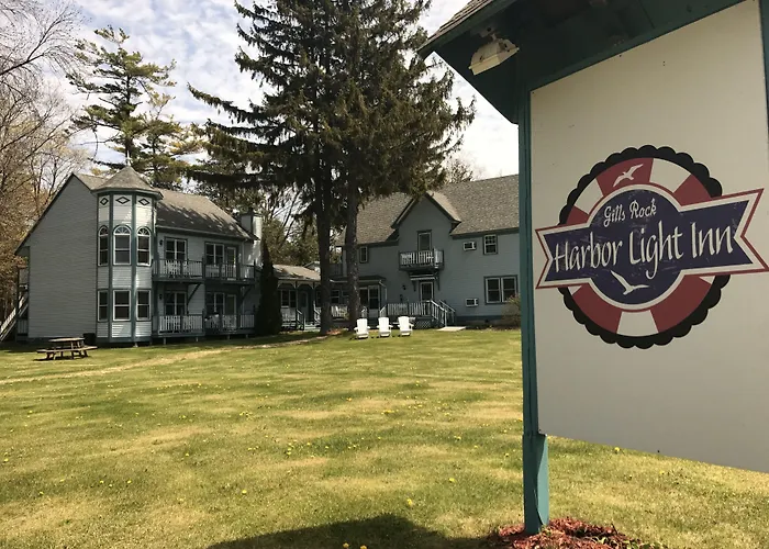 Harbor Light Inn