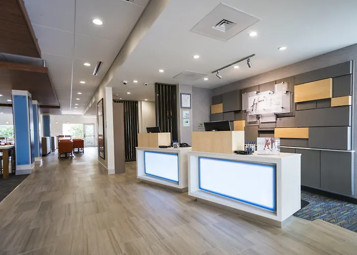 Holiday Inn Express & Suites - Southaven Central - Memphis By Ihg