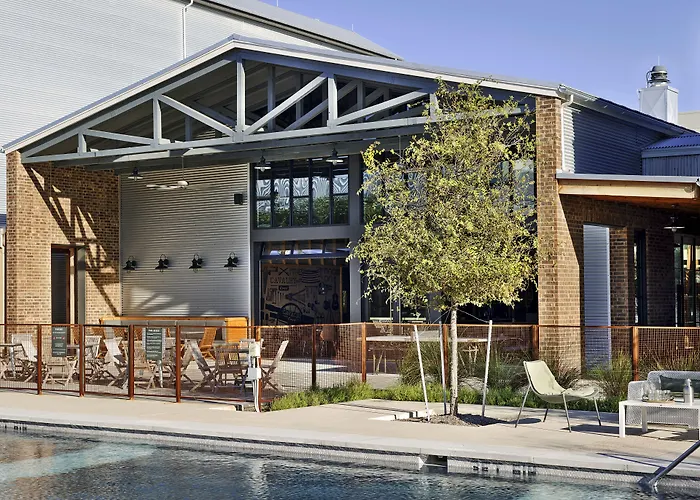 Cavalry Court, By Valencia Hotel Collection