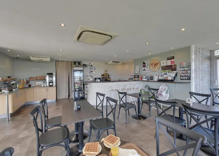 Fasthotel Well Inn Macon Sud - Un Hotel Fh Confort