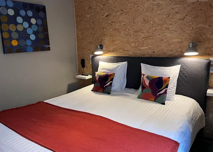 Hotel Spa Au Cheval Blanc - Chambres Climatisees