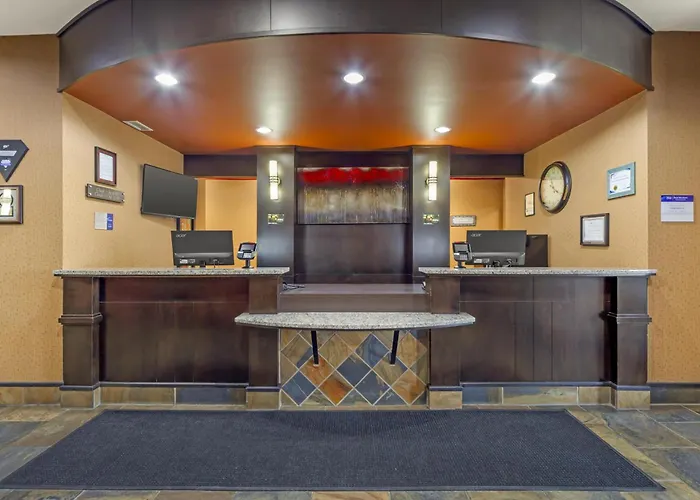 Best Western Bonnyville Inn & Suites