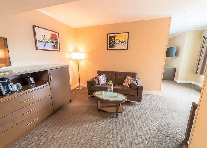 Mstar Hotel