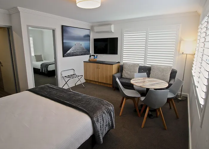Quays Hotel