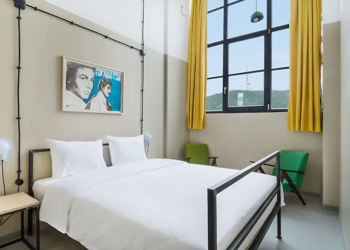 Fabrika Hostel & Suites