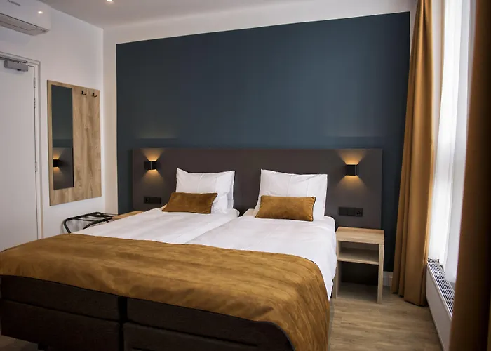 Hotel Et Le Cafe De Paris