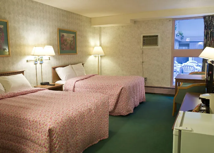 Blue Bird Hotel