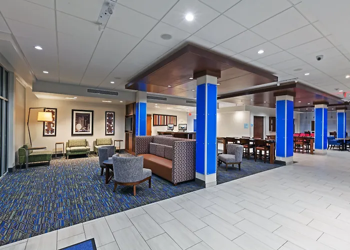 Holiday Inn Express & Suites Tulsa South - Woodland Hills By Ihg