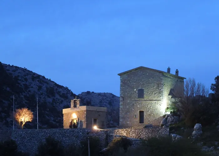 Neos Omalos Hotel
