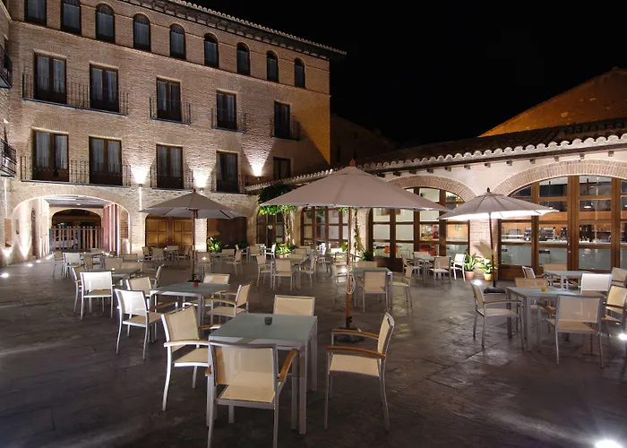 Hotel Cienbalcones