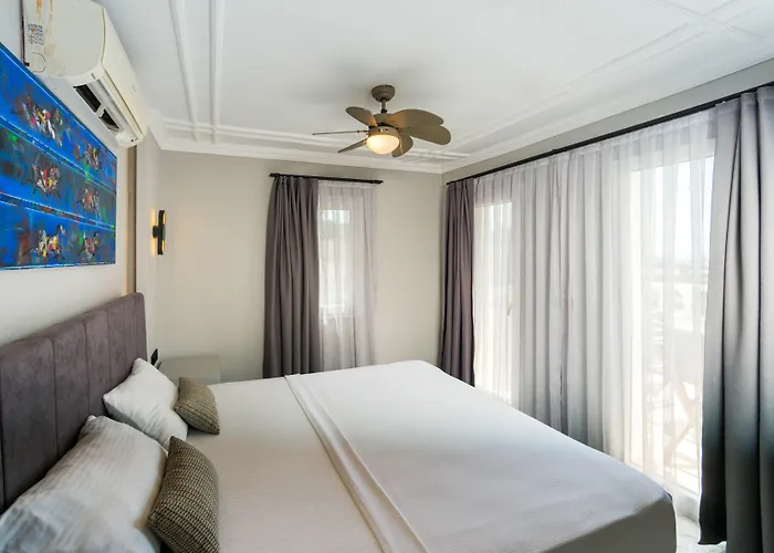 Art Suites Hotel