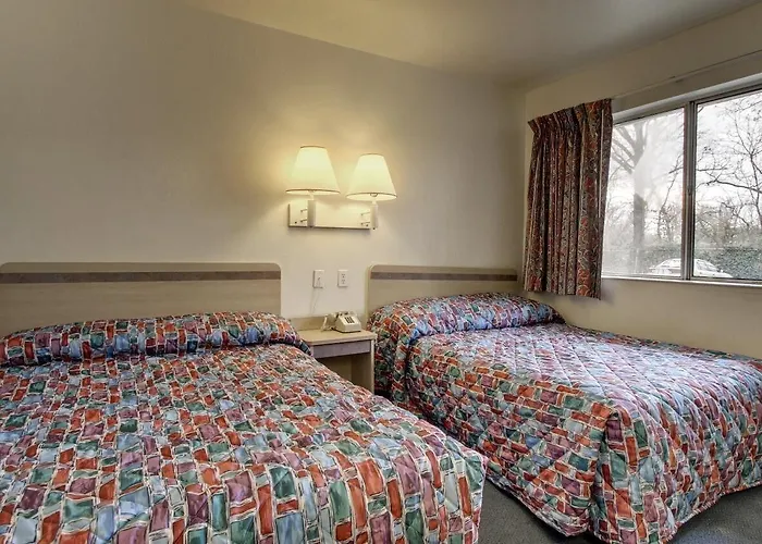 Red Carpet Inn Clarksville In