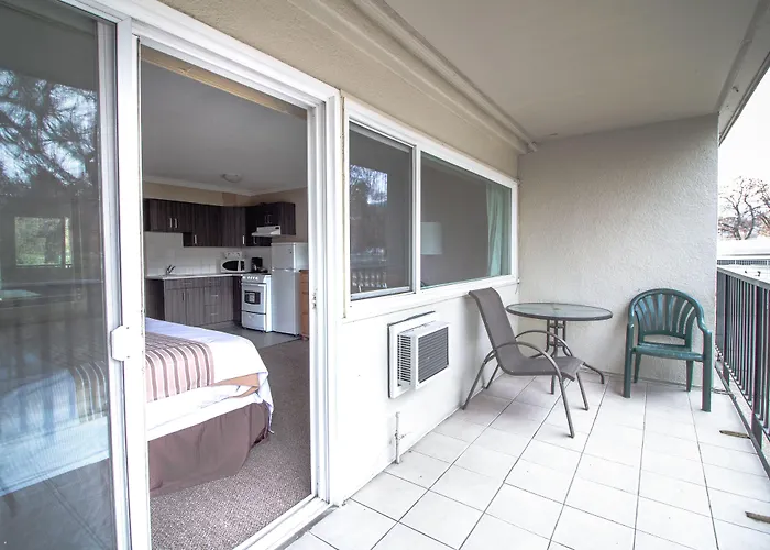 Okanagan Royal Park Inn By Elevate Rooms
