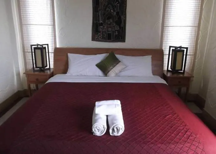 Nirvana Guesthouse & Hostel
