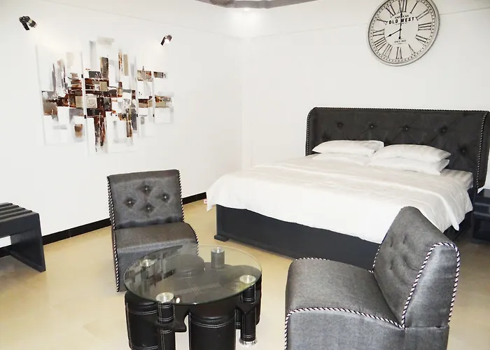 Econo Lodge Dar es Salaam