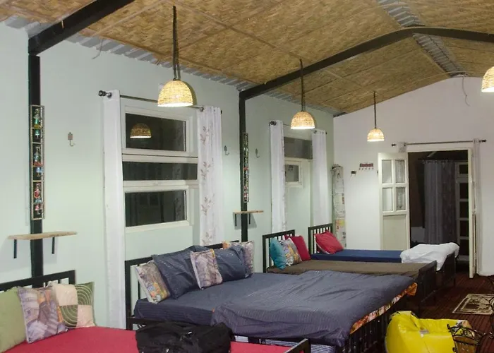 Nomadsland By Cottage Club Inn