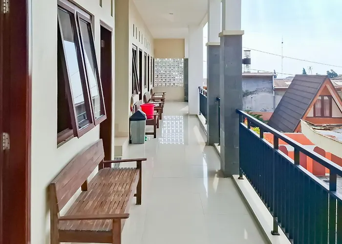 Hotel Muncul Sari Near Bukit Sekipan Tawangmangu Redpartner