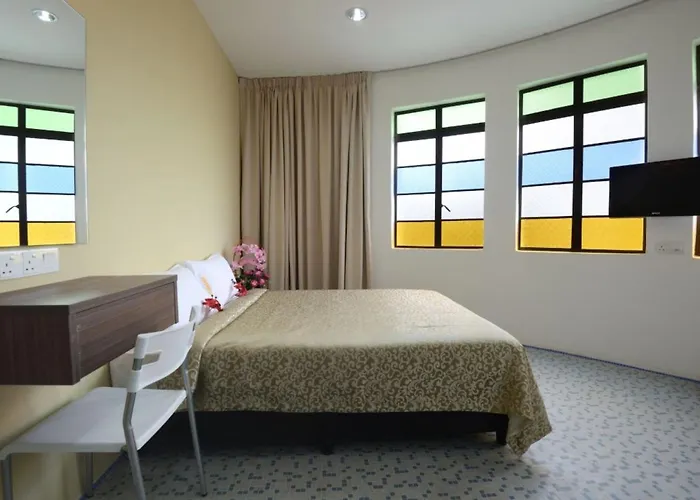 Swing & Pillows - Grand Inn George Town Penang
