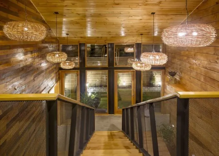 Maki Hotel