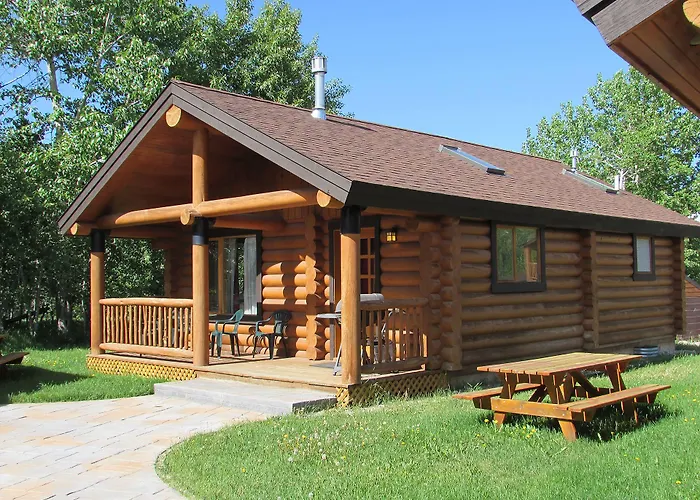 Beartooth Hideaway Inn & Cabins