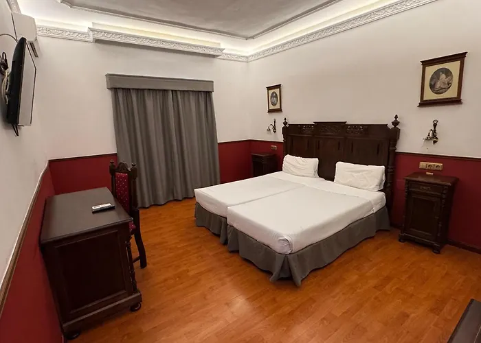 Hotel El Cisne - Parking Exterior Gratuito