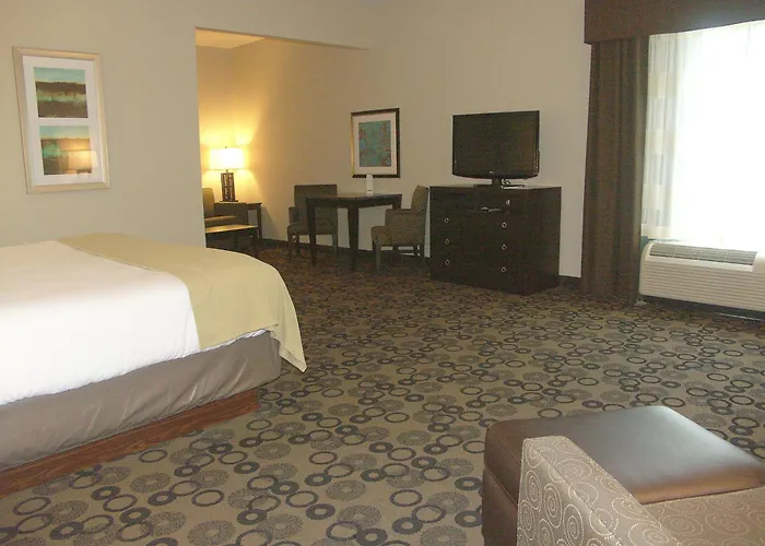 Holiday Inn Express & Suites - Cleveland Northwest By Ihg