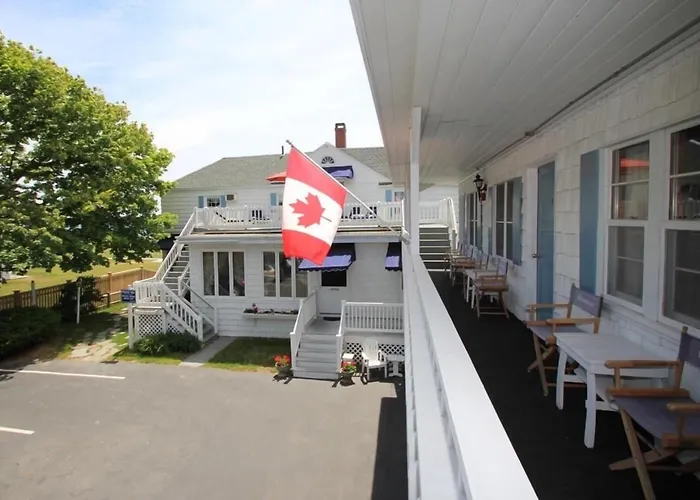The Holiday House Inn & Motel