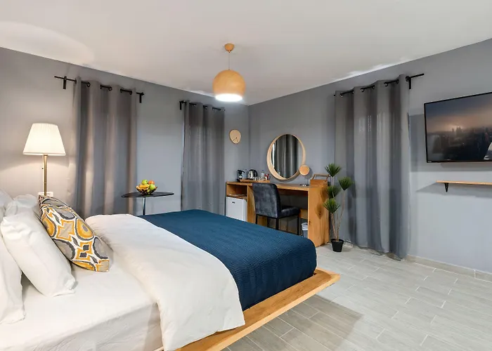Hotel La Finca - Luxury Suites Hotel - סוויטות יוקרה במרכז באר שבע עם ג'קוזי וחוויית אירוח פרימיום