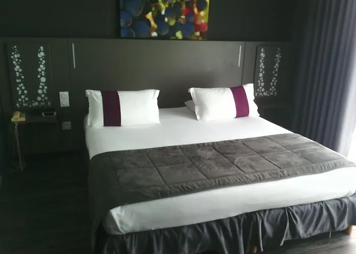 Golf Hotel Colvert - Piscine Exterieure Et Room Service
