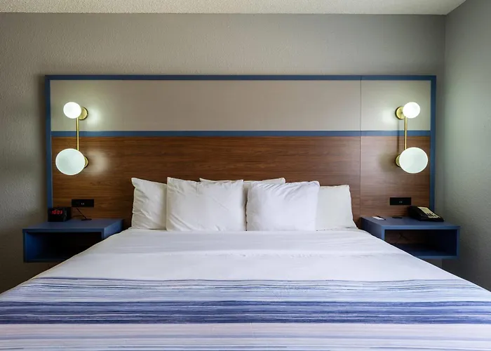 Americinn By Wyndham Monroe